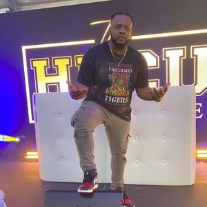 Meet your Posher, Alex